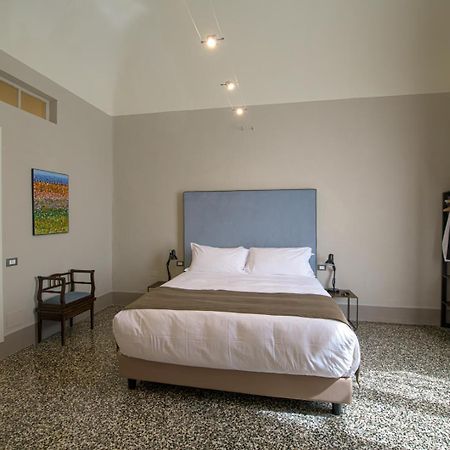 Palazzo Sertorio Suites Гави Екстериор снимка
