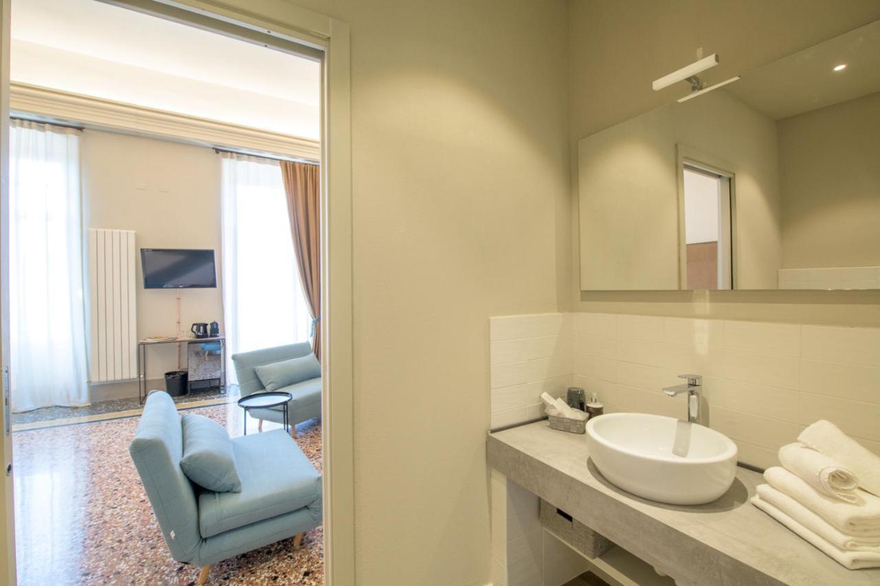 Palazzo Sertorio Suites Гави Екстериор снимка