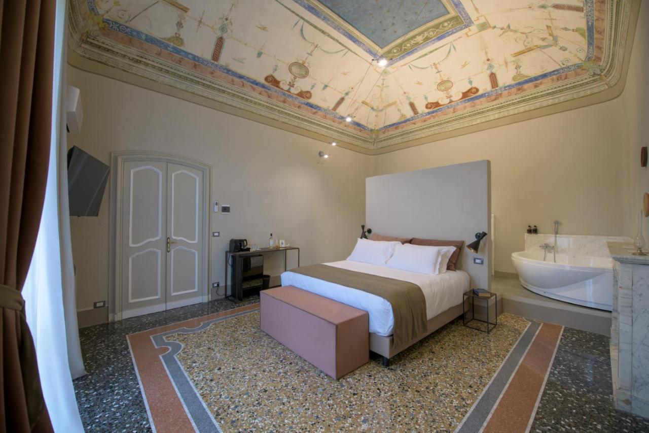 Palazzo Sertorio Suites Гави Екстериор снимка