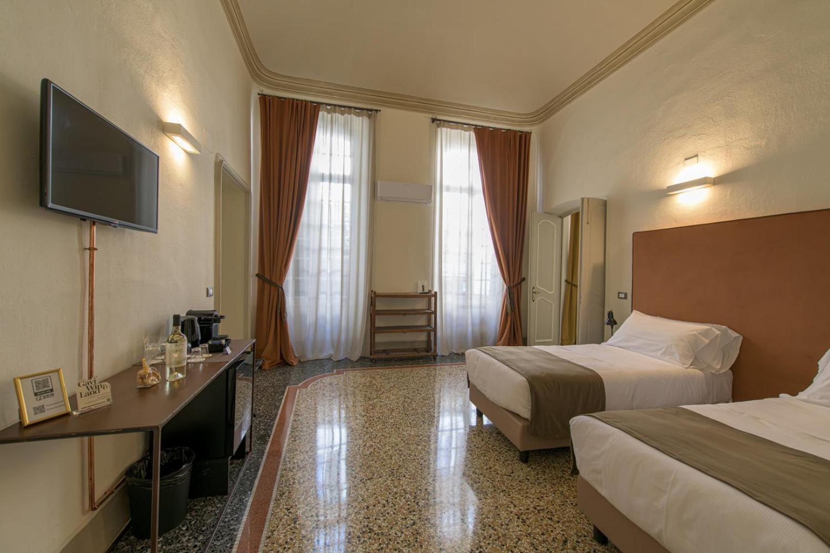 Palazzo Sertorio Suites Гави Екстериор снимка