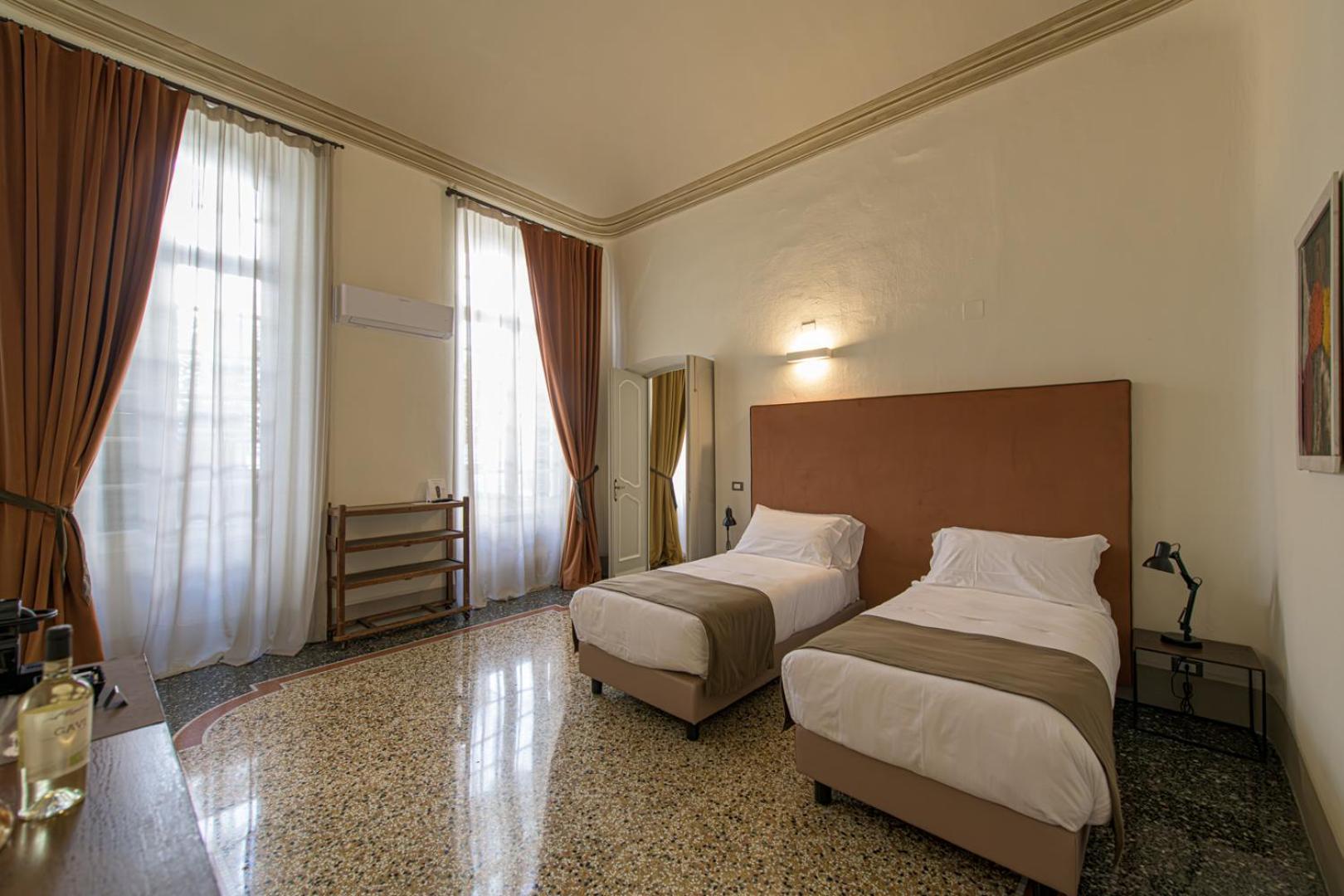 Palazzo Sertorio Suites Гави Екстериор снимка